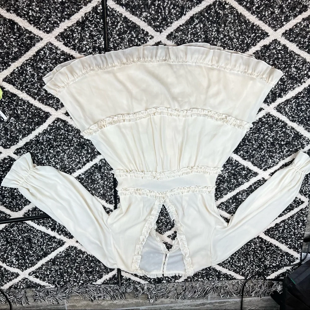 Deep V-neck Fit&Flare Dress (NWOT) Meduim - Picture 3 of 12